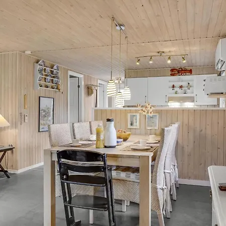 Holiday home 3 Bedroom Amazing In *