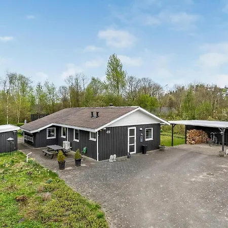 Holiday home 3 Bedroom Amazing In *